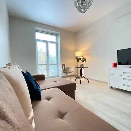 Simple Apartment *